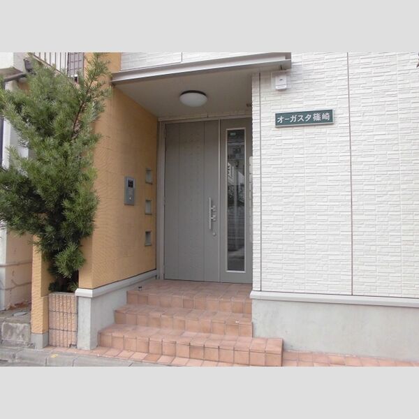 オーガスタ篠崎103号室 エントランス