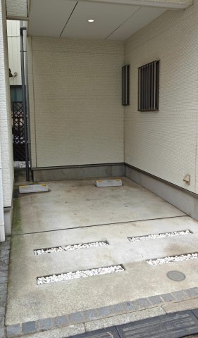 足立区六月2丁目戸建 駐車場