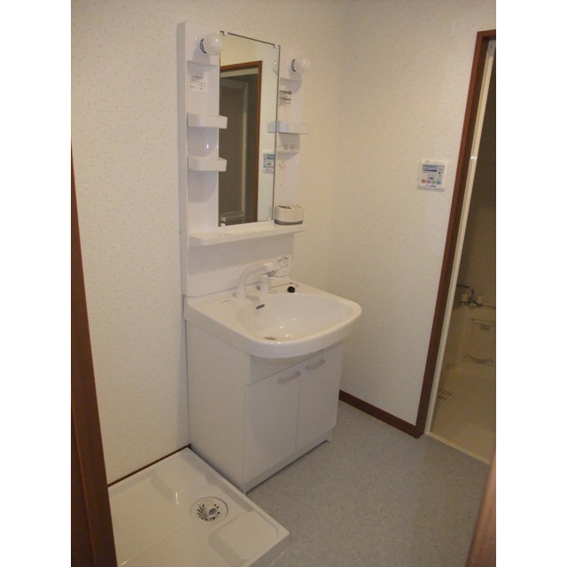 アムール Ciliegio102号室 内観