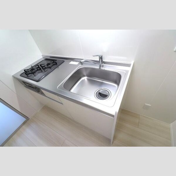 ルリアン北小岩Ⅲ301号室 キッチン