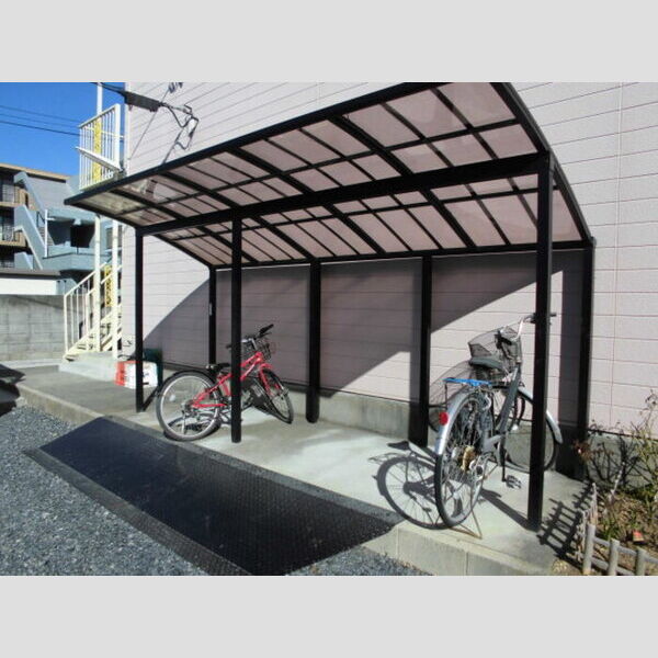 サンパレストミタ 屋根付駐輪場