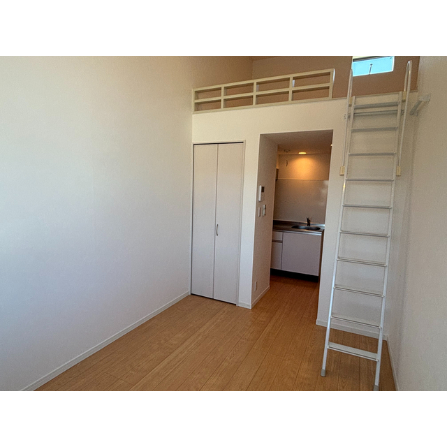 STAR　CLOUD矢部201号室 リビング