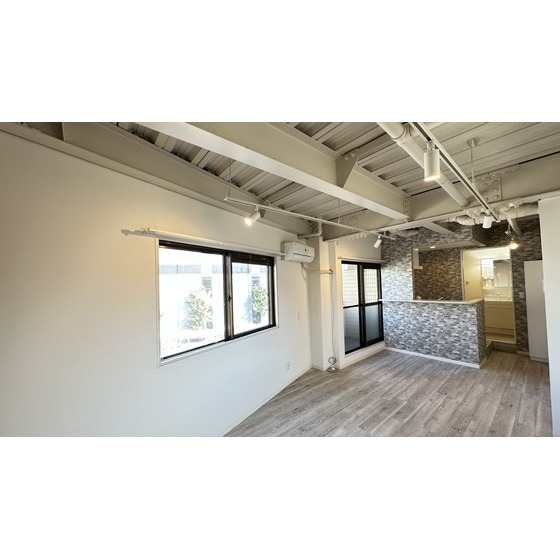 湘南ビル リビング