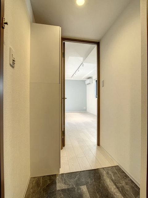 Ruygo神楽坂 玄関