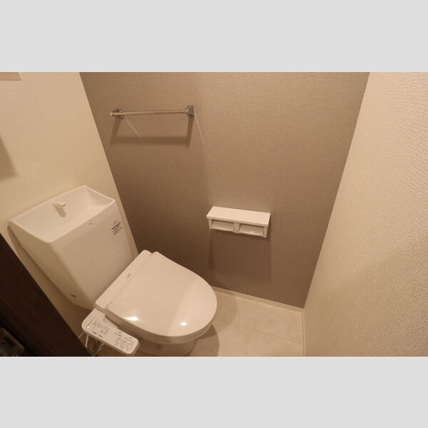 セレスティア白鳥109号室 トイレ