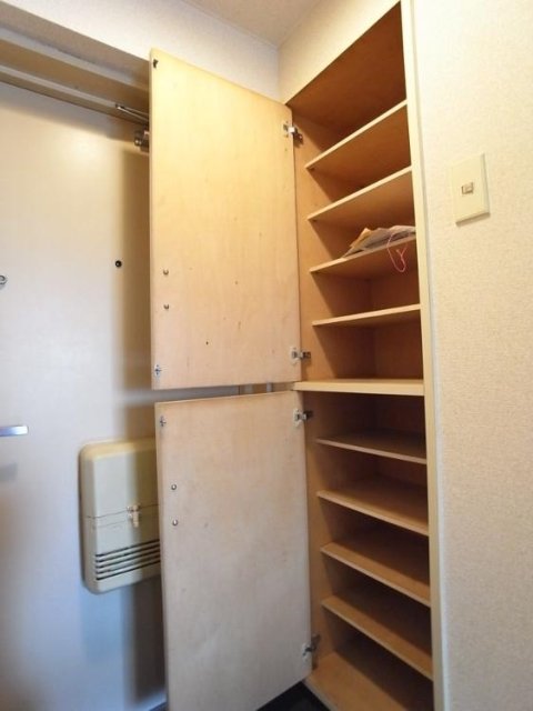 スカイコート西川口 靴入