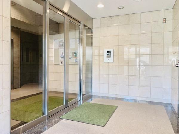 プリヴェール目黒行人坂6階 エントランス