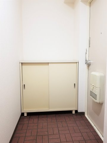 コートヴィレッジⅡ 玄関