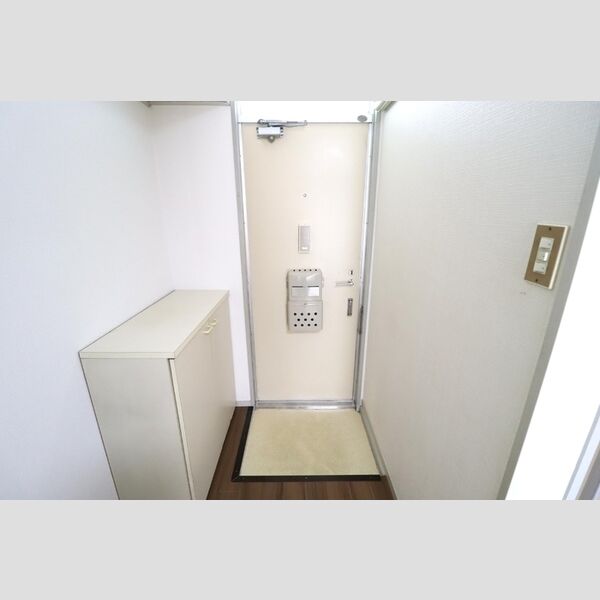 コーポ岡田 玄関