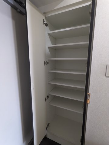 ジュモー京成船橋705号室 収納