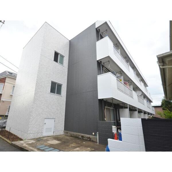 メゾン稲城301号室 外観