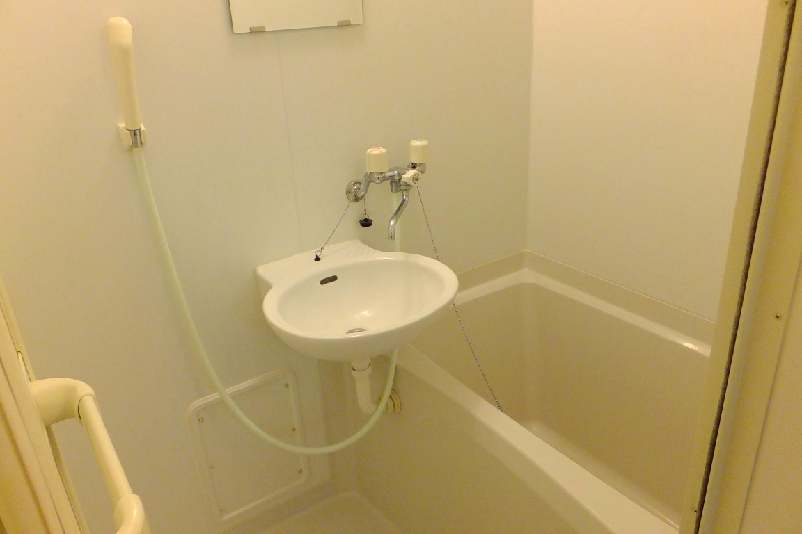 レオパレスパーチェ作新台 お風呂