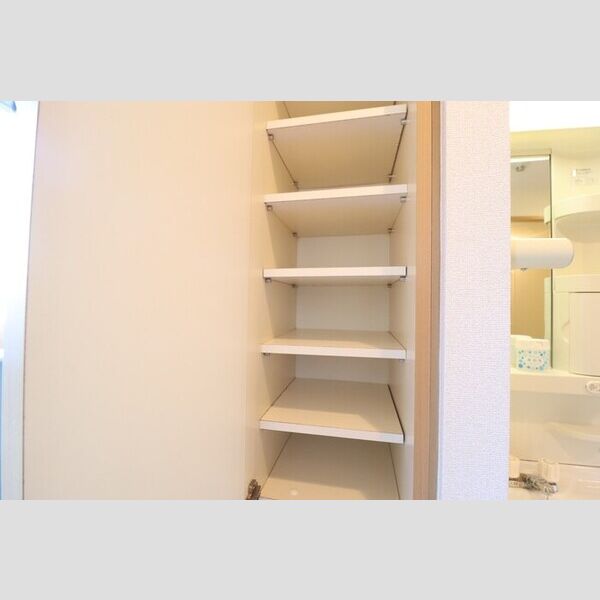 パティオ坂巻208号室 シューズボックス