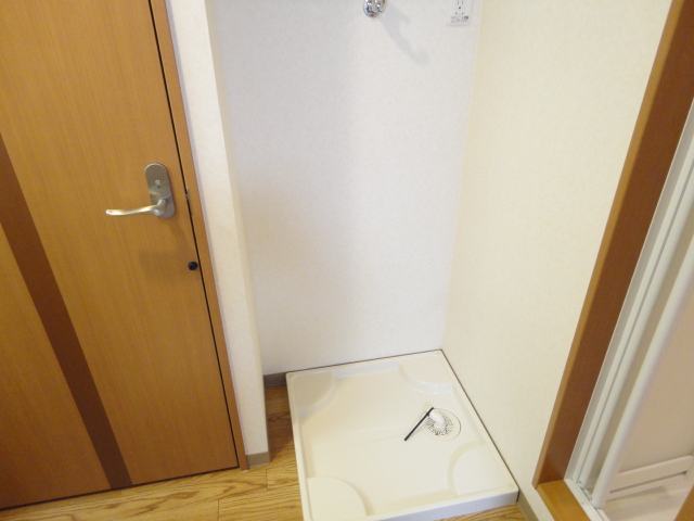 Ｌｅ　ｔｅｍｐｓ　ｈｅｕｒｅｕｘ　”Ｓ（ルタンウルーエス）101号室 室内洗濯機置場