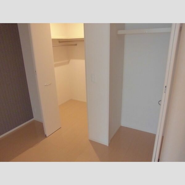 AROUSE202号室 収納スペース