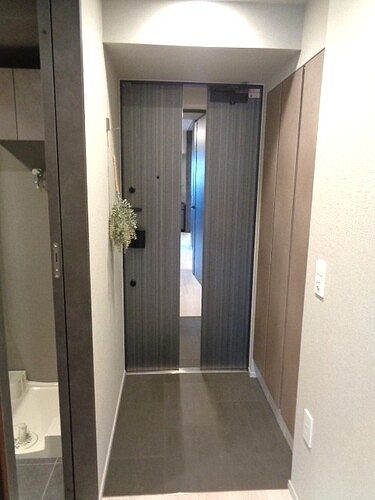 ザ・ライオンズフォーシア鶴見8階 玄関