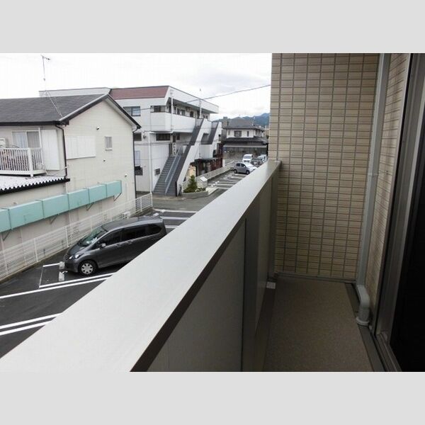 フルールベルテ二番館203号室 ♪バルコニー♪