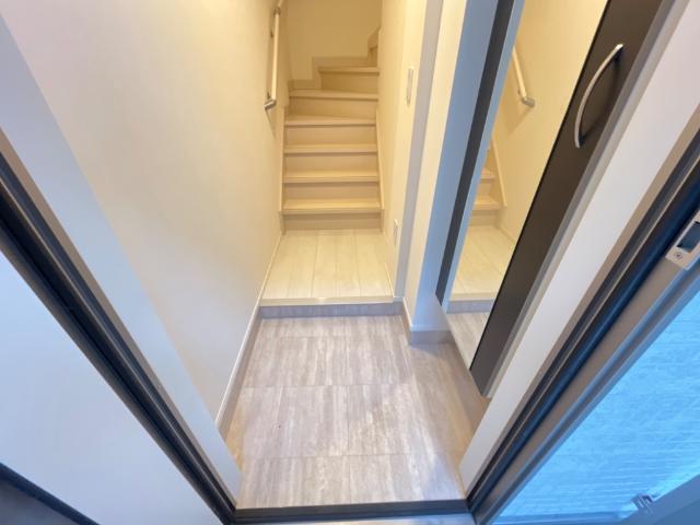 メゾン・ウィステリア 玄関