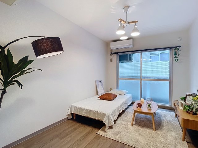 スカイコート都立大学2階 ※家具・小物はイメージです