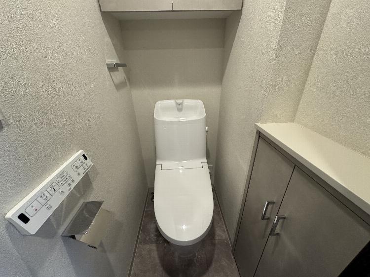 ・ルネサンスコート東新宿5階 トイレ