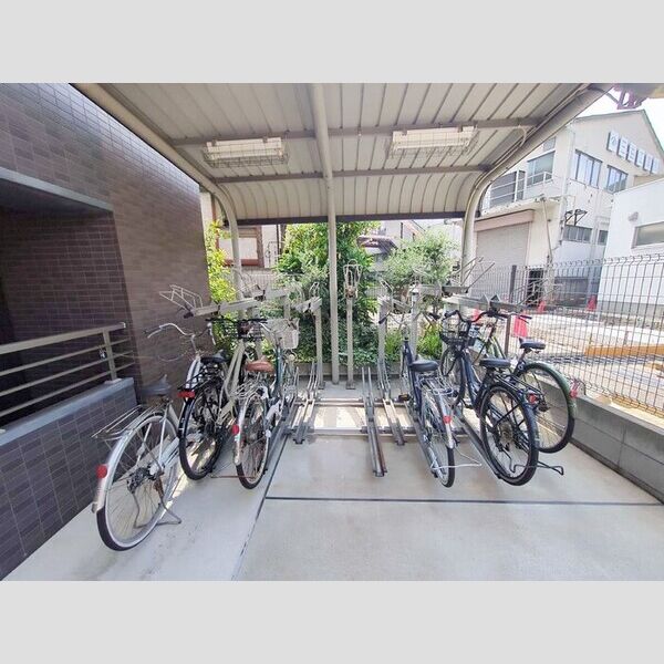 アイリス大森0401号室 駐輪場