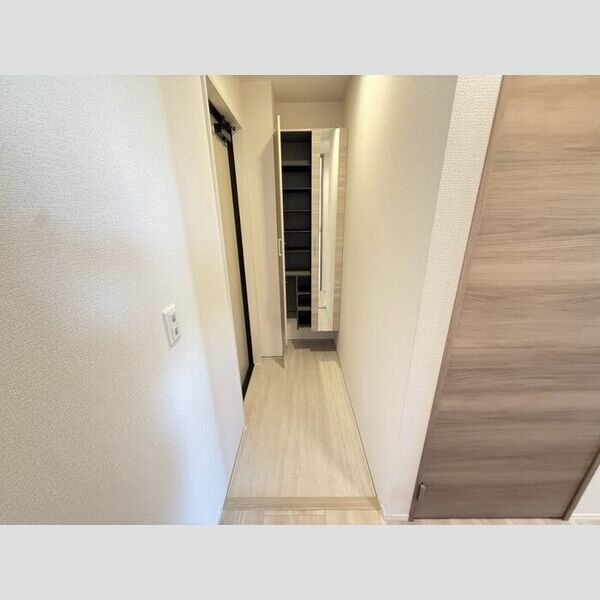 サリサ.l203号室 玄関