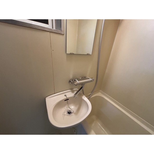 クイーンパレス102号室 内観