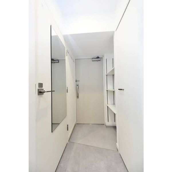 パークルール大手町0802号室 玄関