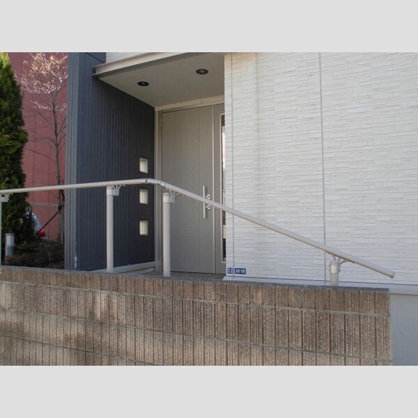 ドルフクレセント六番館 エントランス