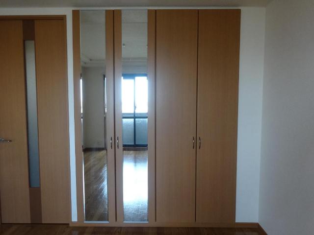 ブラン　ピエール クローゼット（全身鏡付）