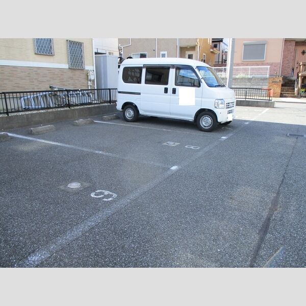 エムハイツ桜木 駐車場