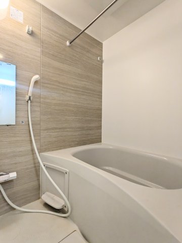 エルファーロ中野新井薬師0101号室 お風呂