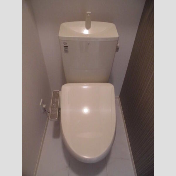 Azalea辻前　B102号室 温水洗浄暖房便座