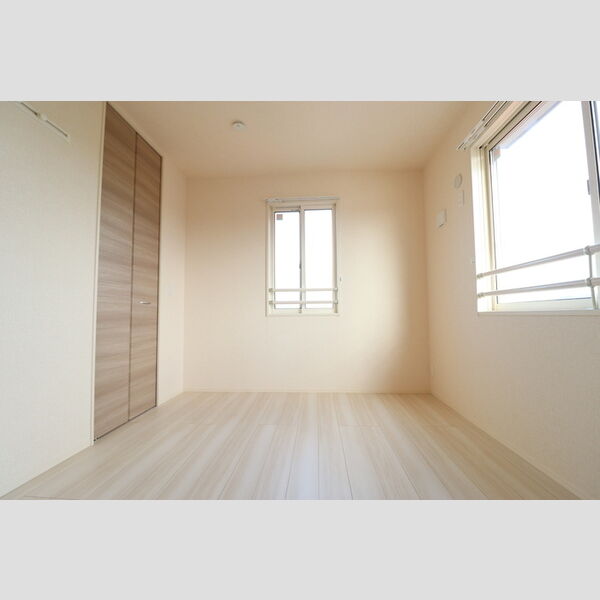 パークサイドSOGA302号室 洋室