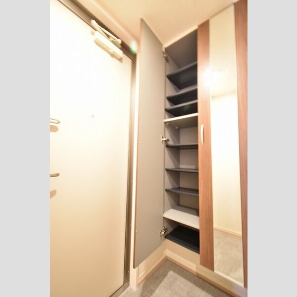 Lupinus　A棟 シューズボックス