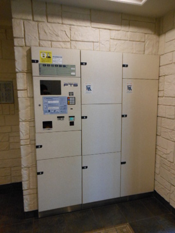 グランド・ガーラ西新宿East2階 宅配ボックス