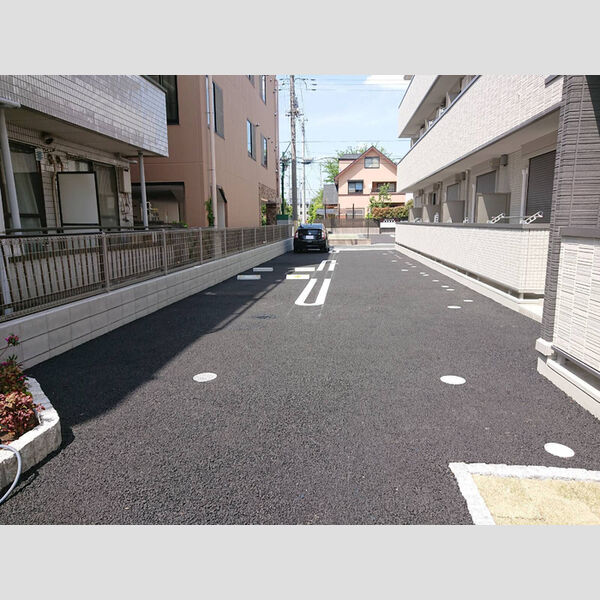 クスコ305号室 駐車場