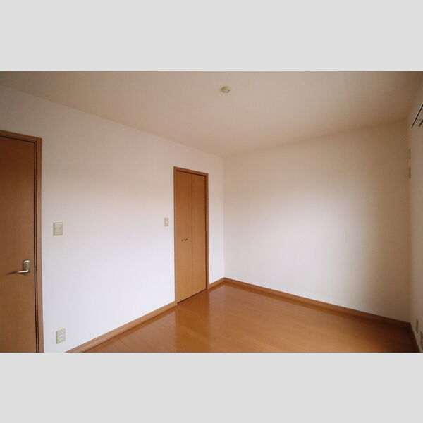 Royal Garden 400&16　ABCDD103号室 同建物別部屋の参考画像