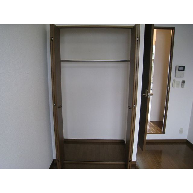 アンプルール フェール グランデール104号室 内観