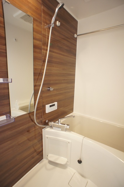 ルミエール・エタンセルｓｉｘ0102号室 浴室乾燥機