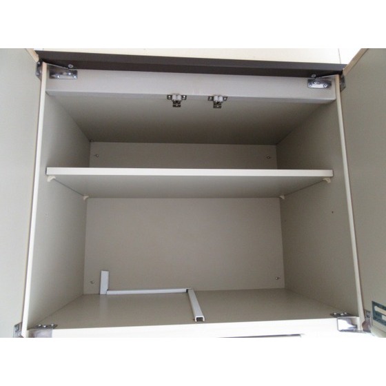 エレガンス綾瀬６ キッチン上収納