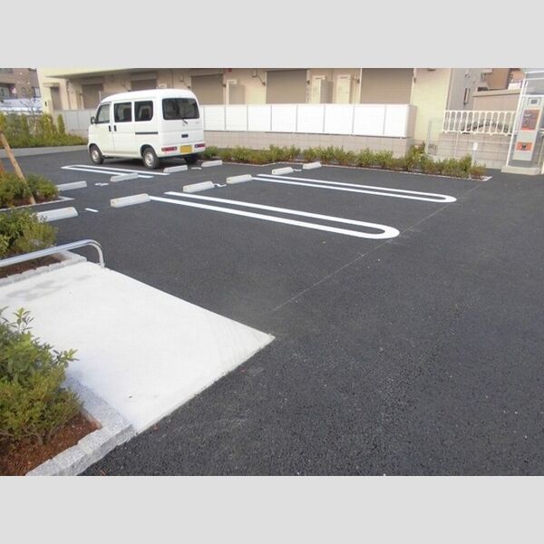 ヴェルドミールカシマⅡ103号室 駐車場