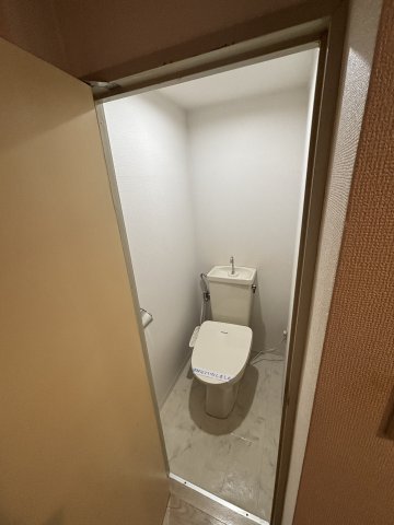 ホームズ駒沢1E号室 トイレ