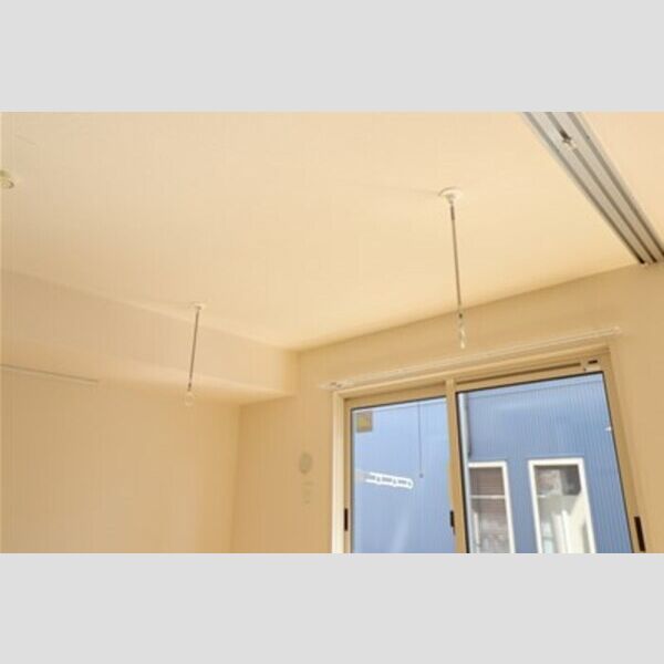 ガーネット　Ⅰ102号室 室内物干し