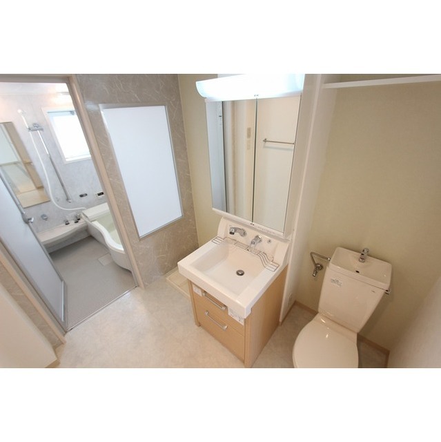 ポム・ドゥ・パン302号室 独立洗面台