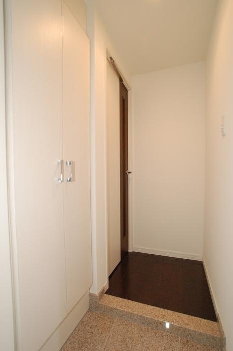 ステージファースト上北沢3階 玄関