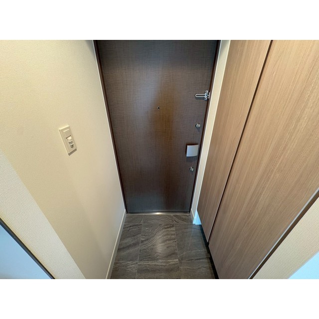 プレール・ドゥーク横濱子安402号室 玄関