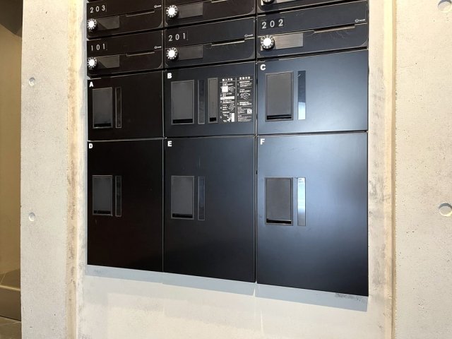 Ｌｉｖｅ　Ｆｌａｔ蔵前4階 宅配BOX