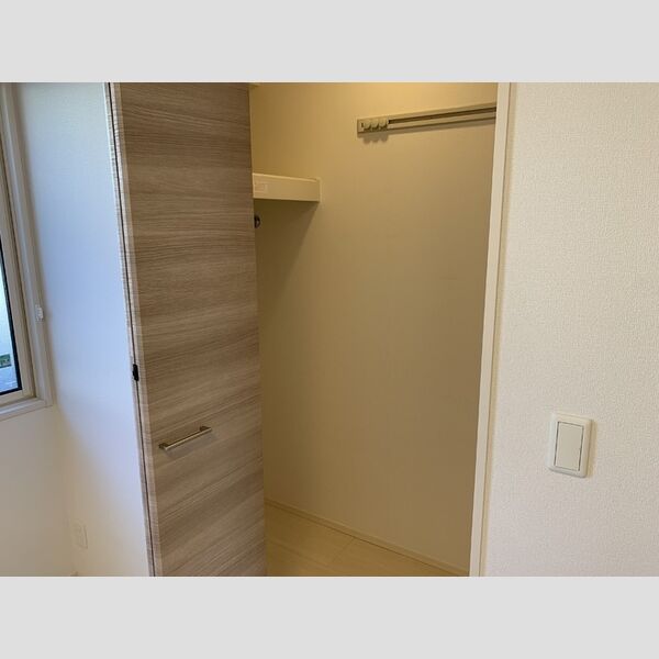 ロイジェントパークス レイクタウン Ⅲ　G103号室 クローゼット