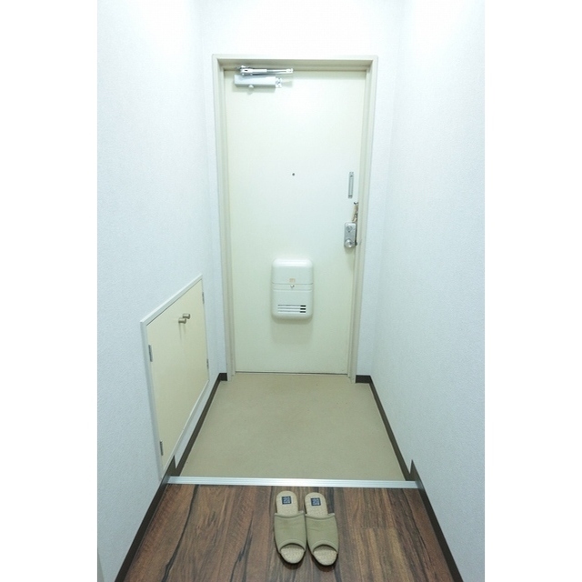 カナミヤコーポ101号室 玄関